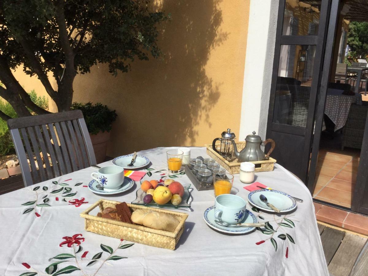 Le Massounet Acomodação com café da manhã Besse-sur-Issole Exterior foto